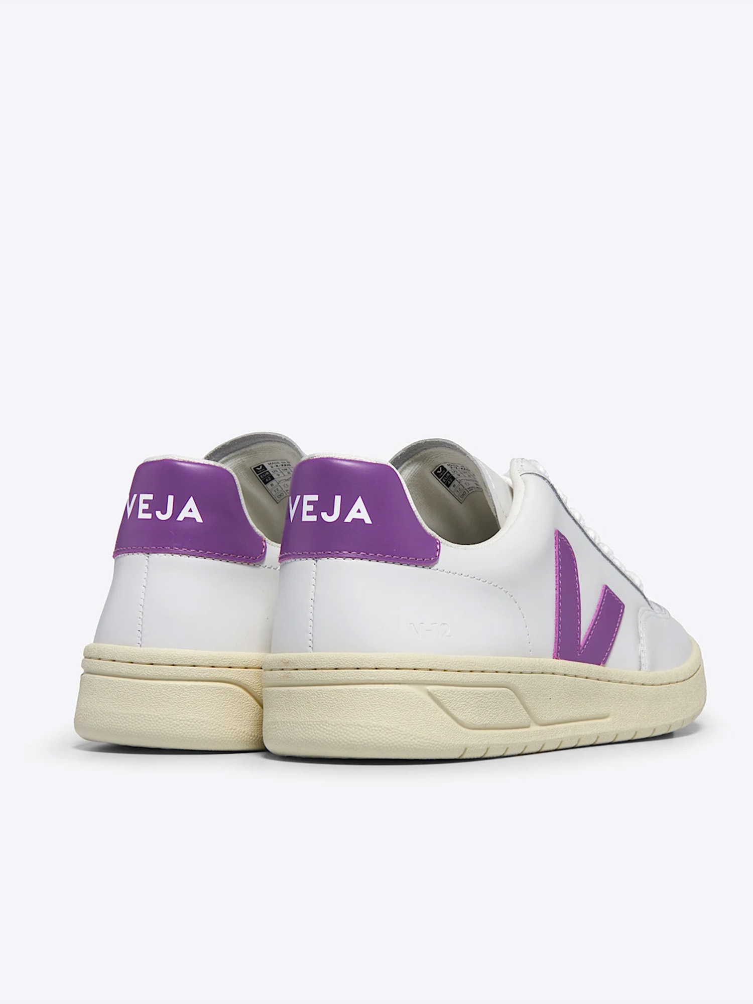 VEJA V-12 Leather Extra White Cosmos 37