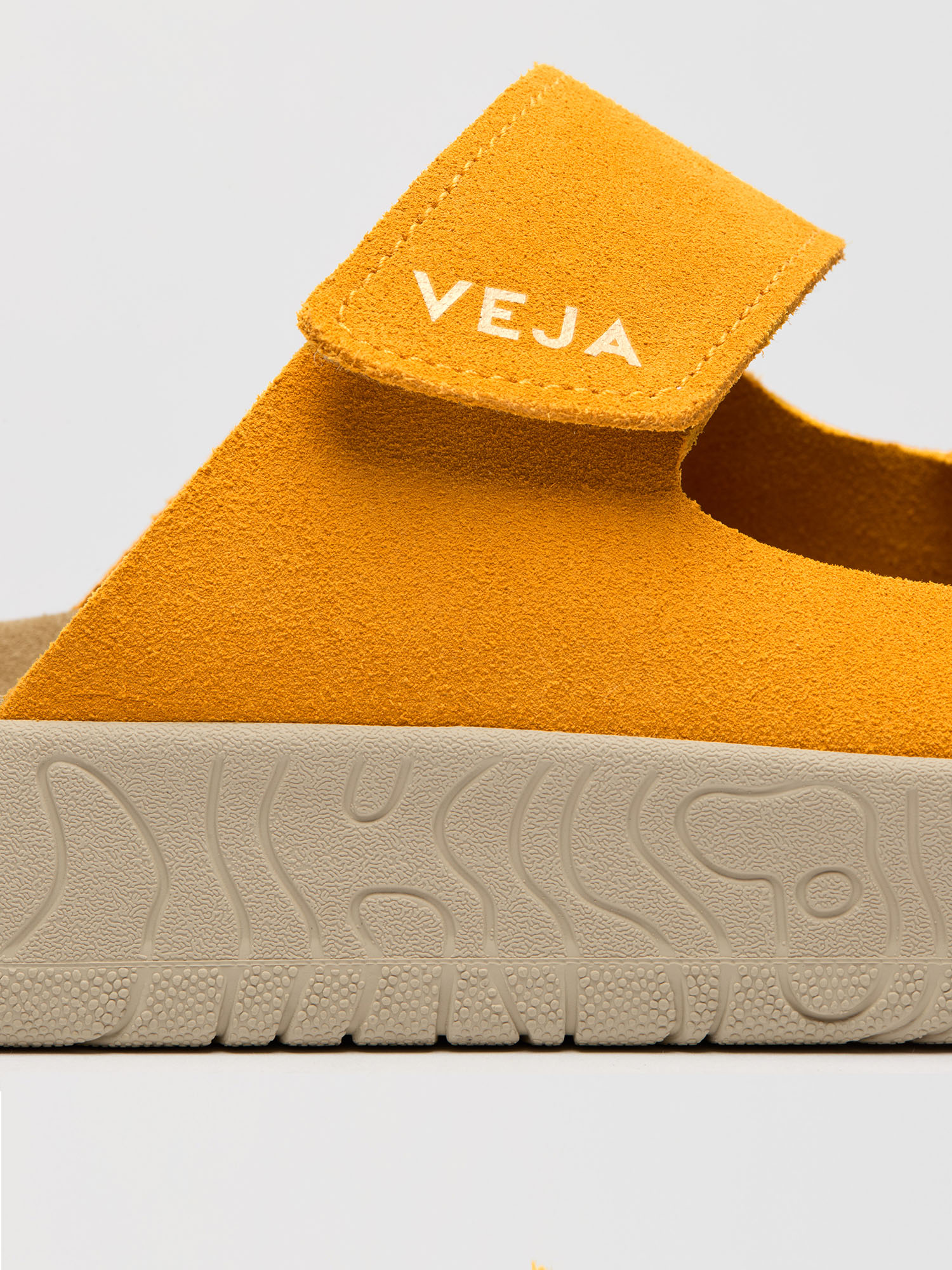 VEJA ETNA Suede Soft Women Safran Almond Almond 36