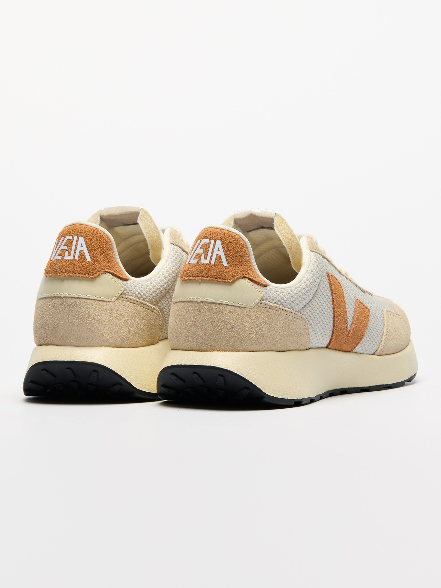 VEJA Paulistana Alveomesh Natural Umber 36