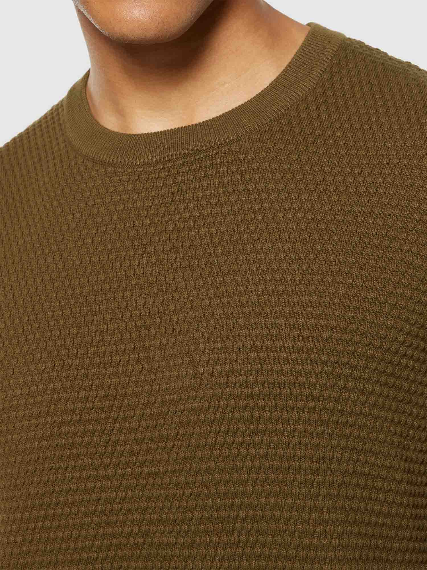 Knowledge Cotton Apparel VAGN Regular Bubble Knit Crew Neck Dark Olive S