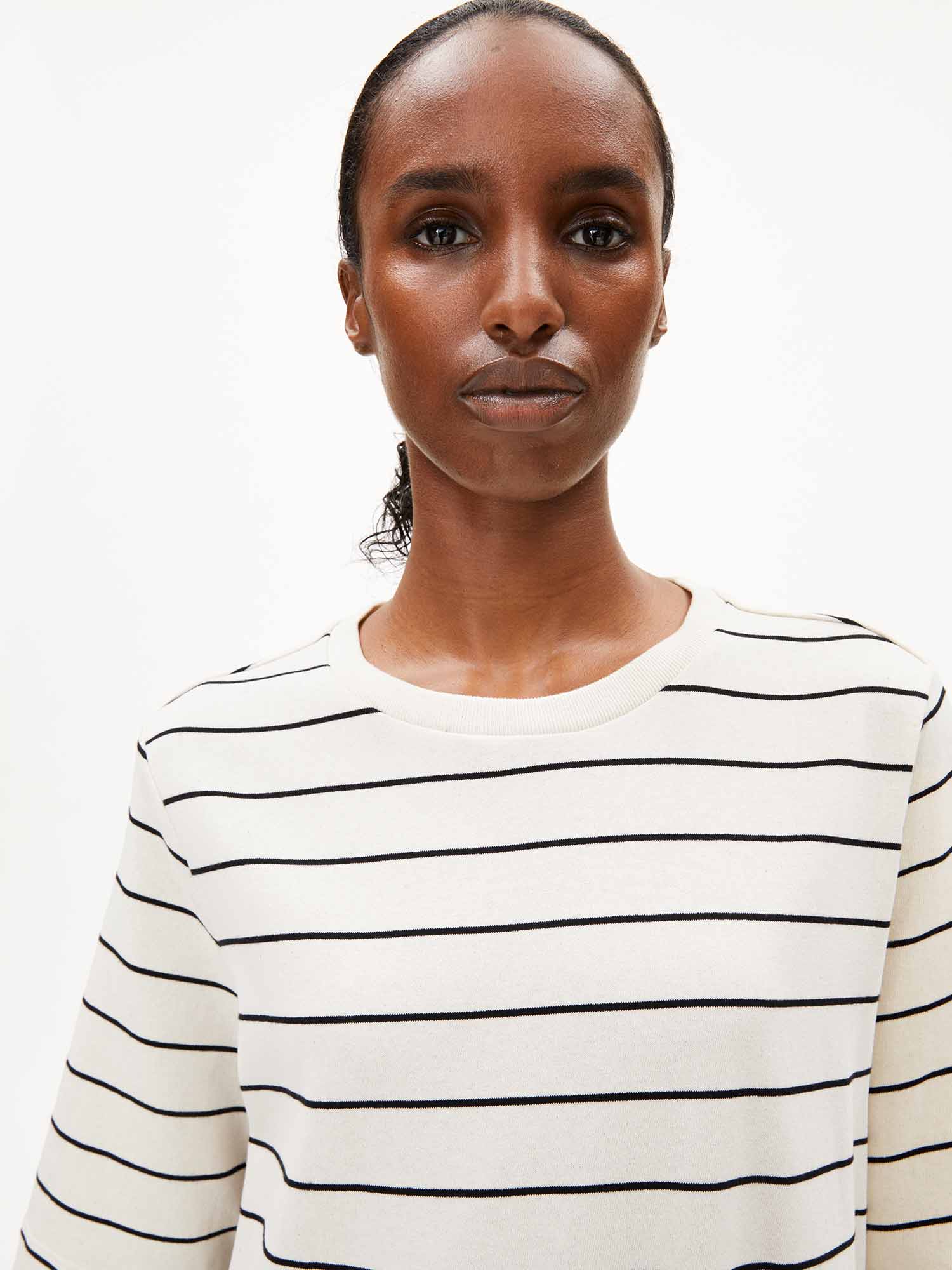 ARMEDANGELS Xelinaa Fine Stripe Undyed Black S