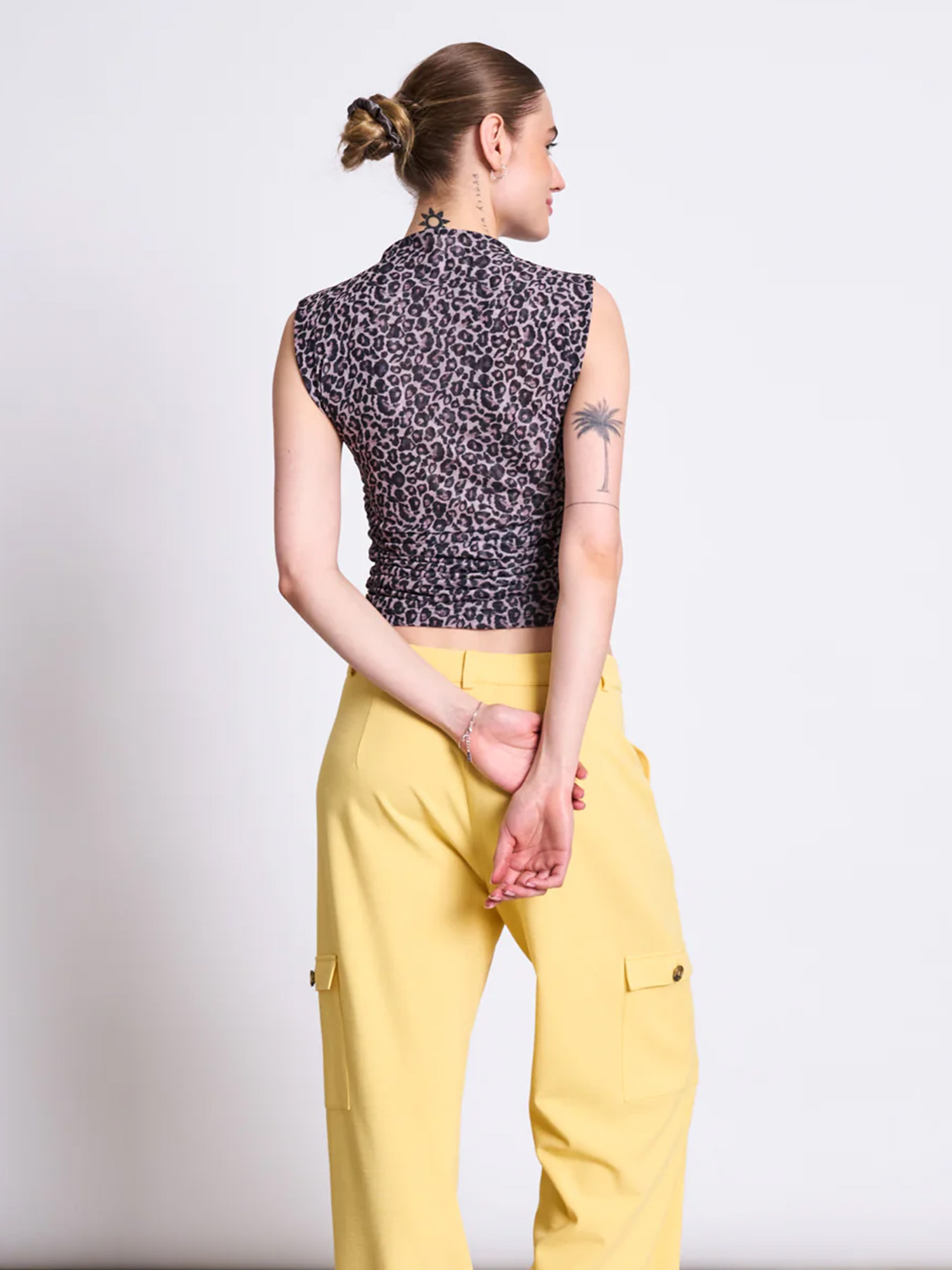 JAN 'N JUNE Ruffle Top Laguna Leo Print M
