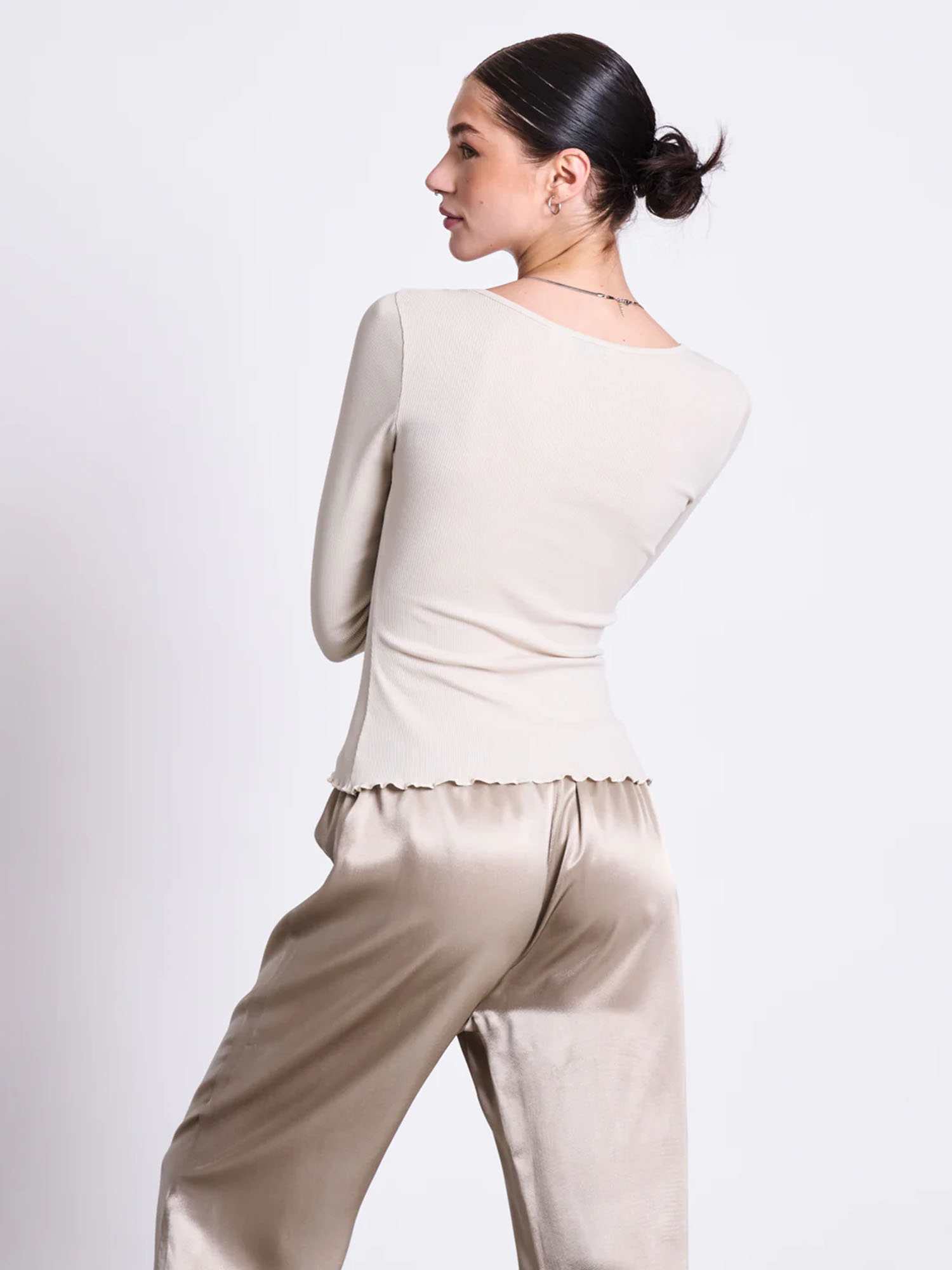 JAN 'N JUNE Loose Silky Pants Fris Silver Grey M