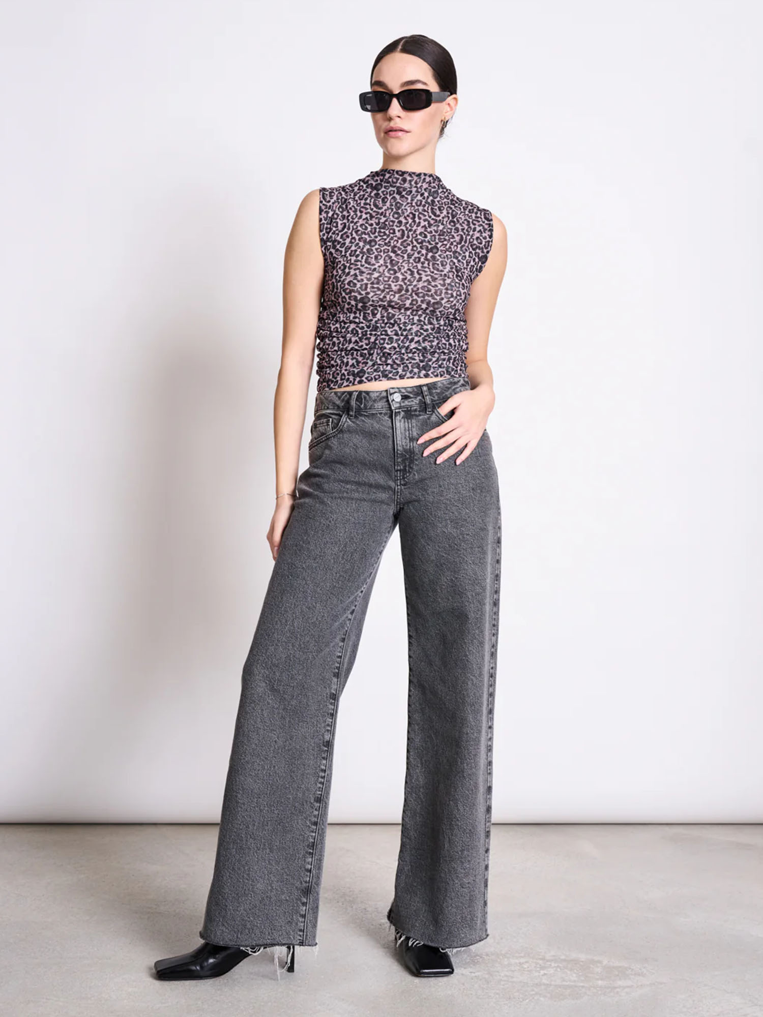 JAN 'N JUNE Ruffle Top Laguna Leo Print M