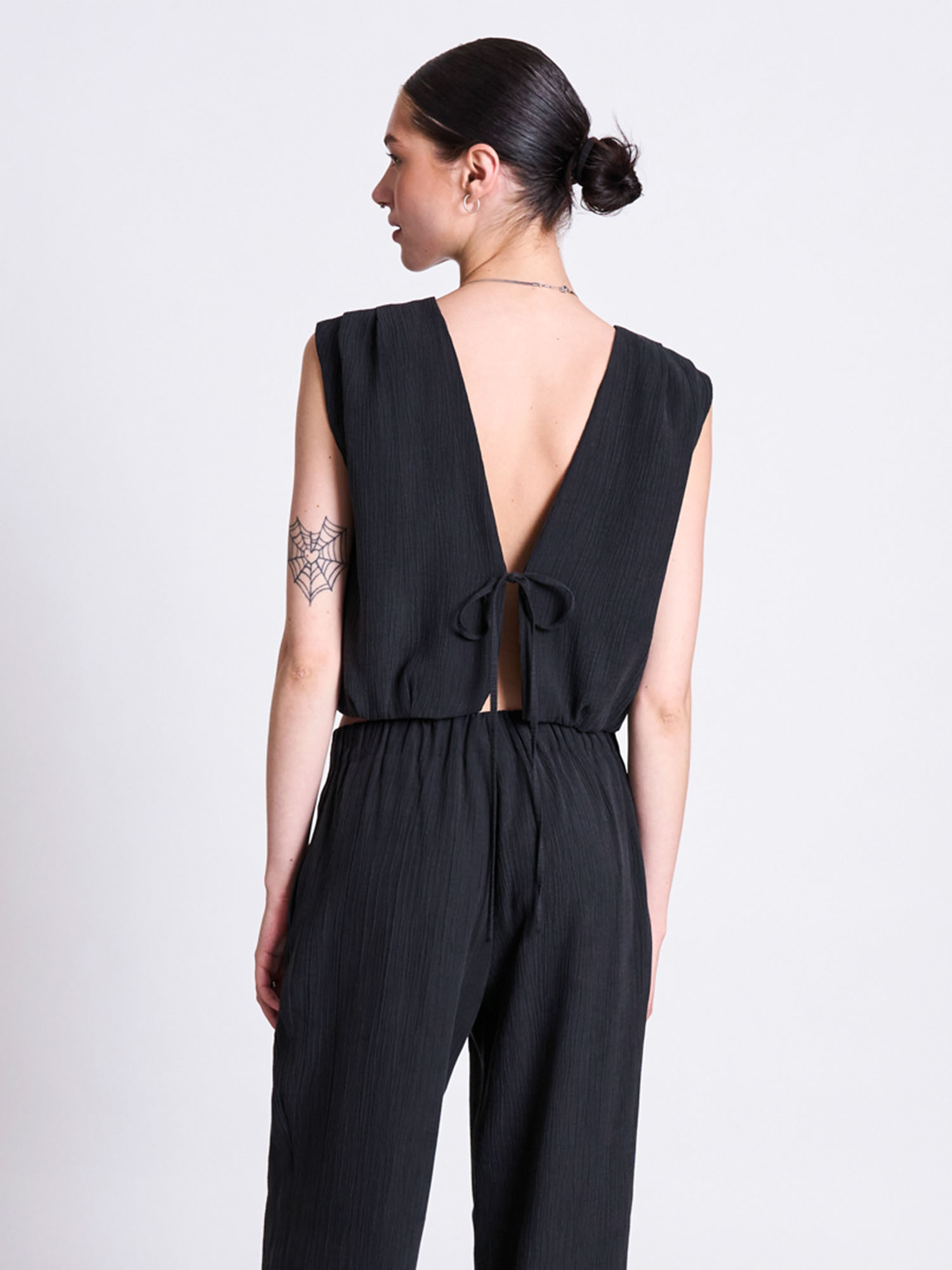 JAN 'N JUNE Crinkle Tie Top Stroget Black XS
