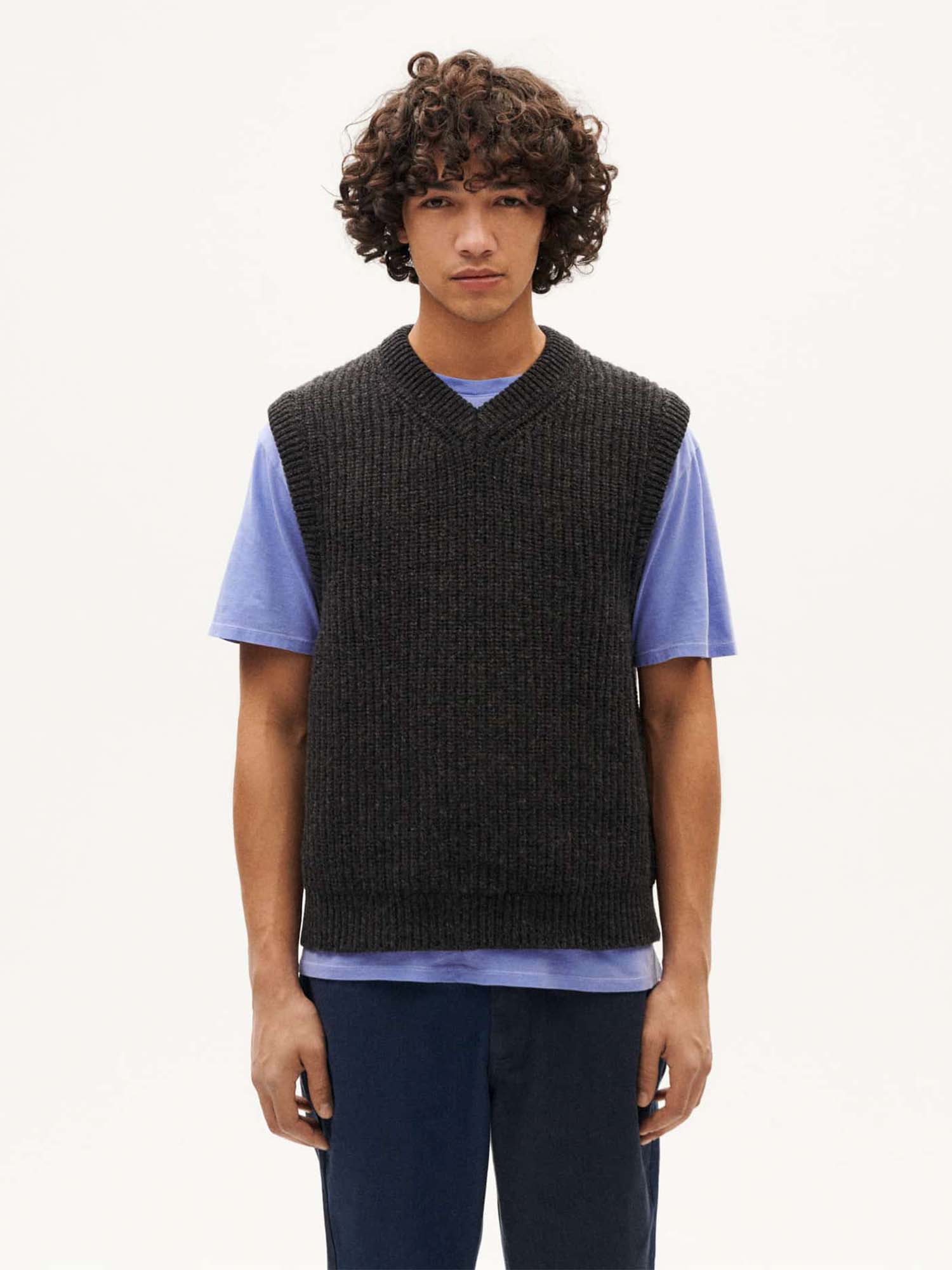 Thinking MU Oliver Vest