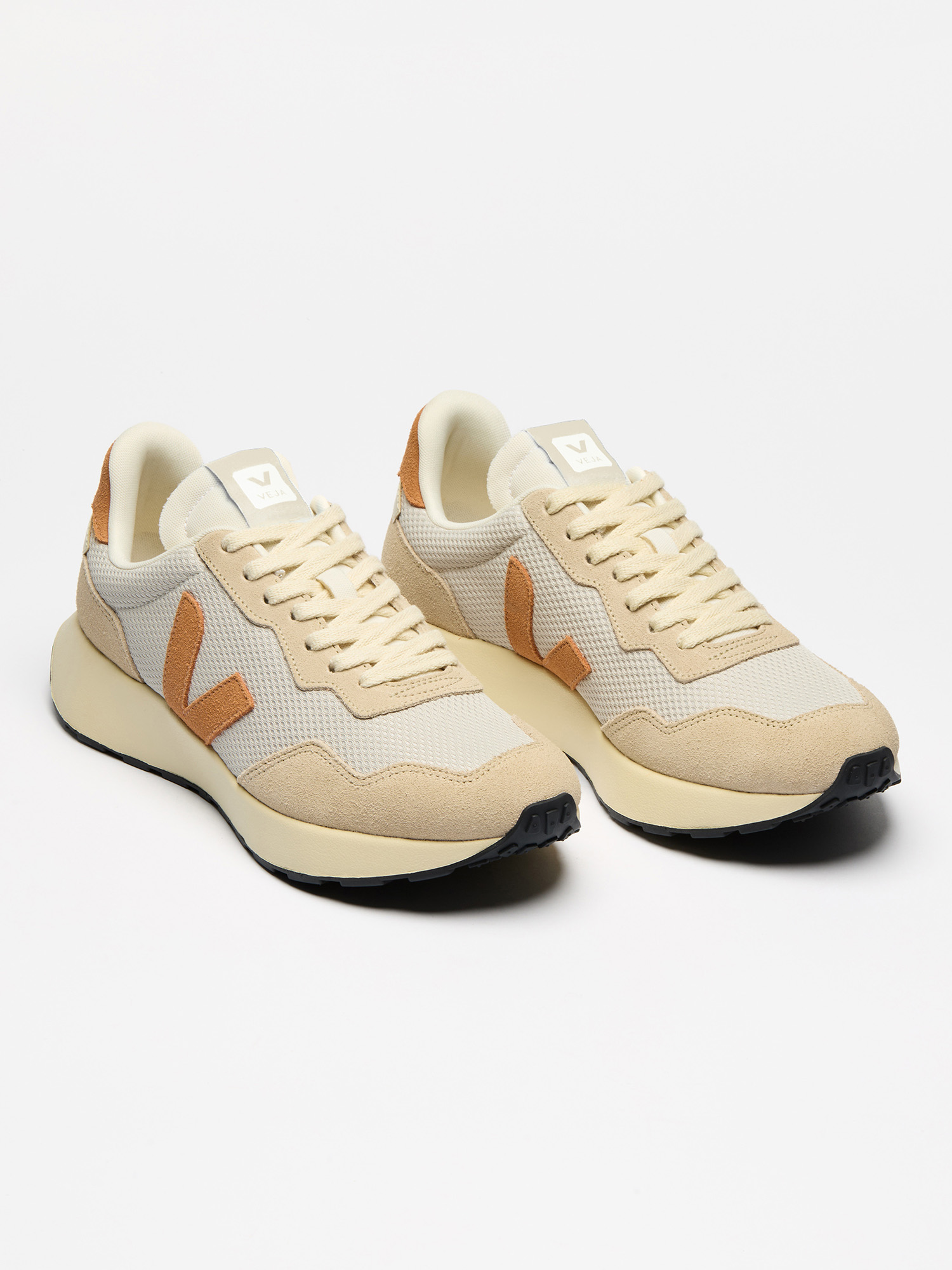 VEJA Paulistana Alveomesh Natural Umber 36