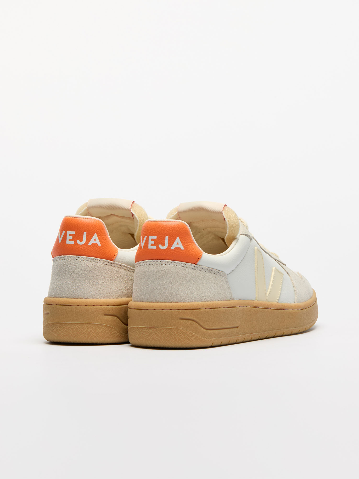 VEJA V-82 Women Pure Calcaire Fury 39